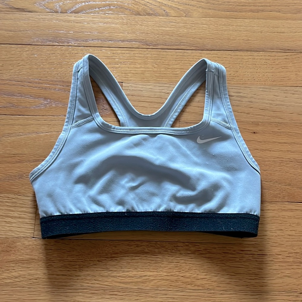 Girls nike sports bra